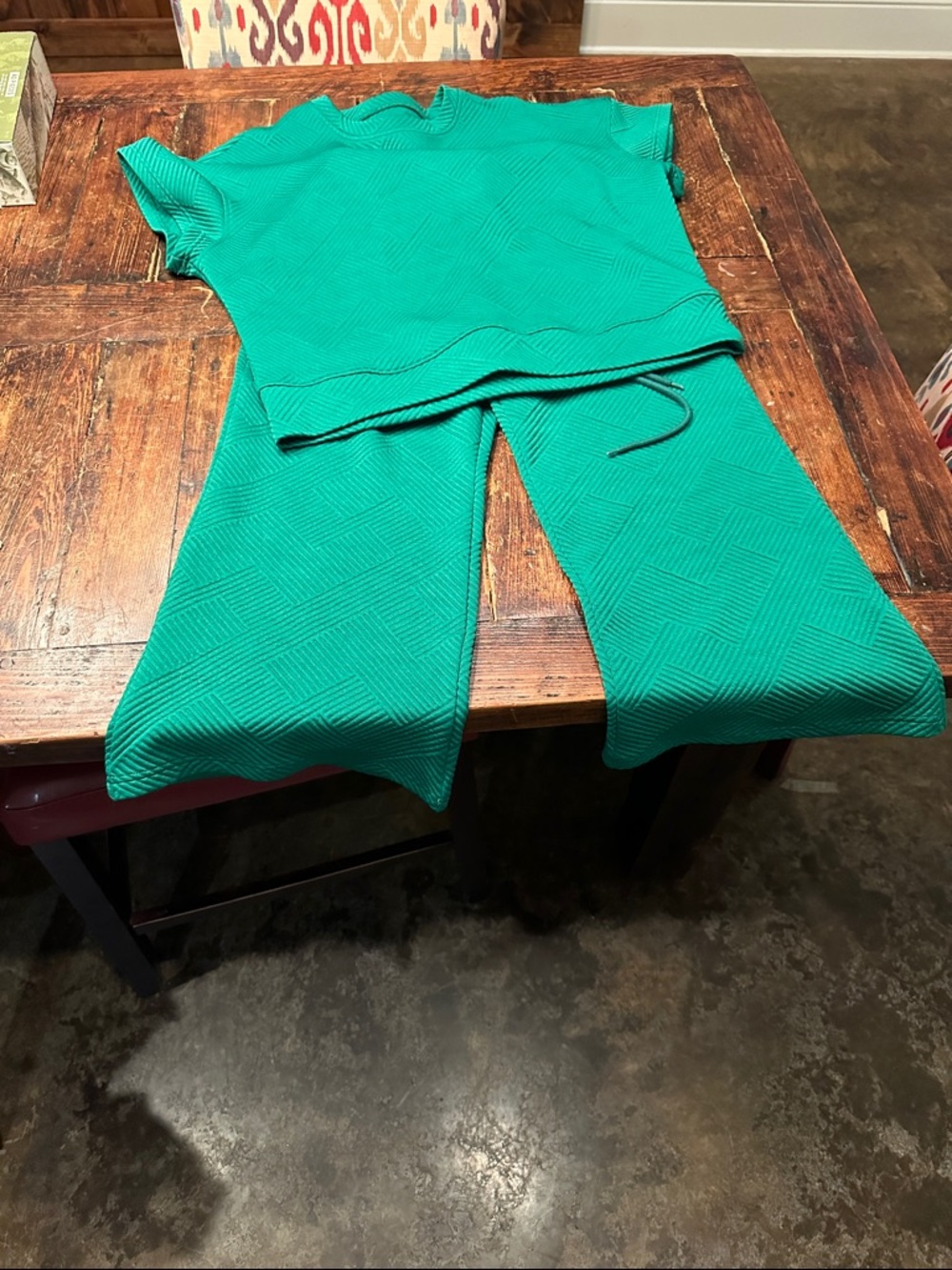 Women’s Textured Knit Two-Piece Set Green. Size Small